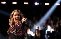 adele sweeps top grammy awards with hello and album 25